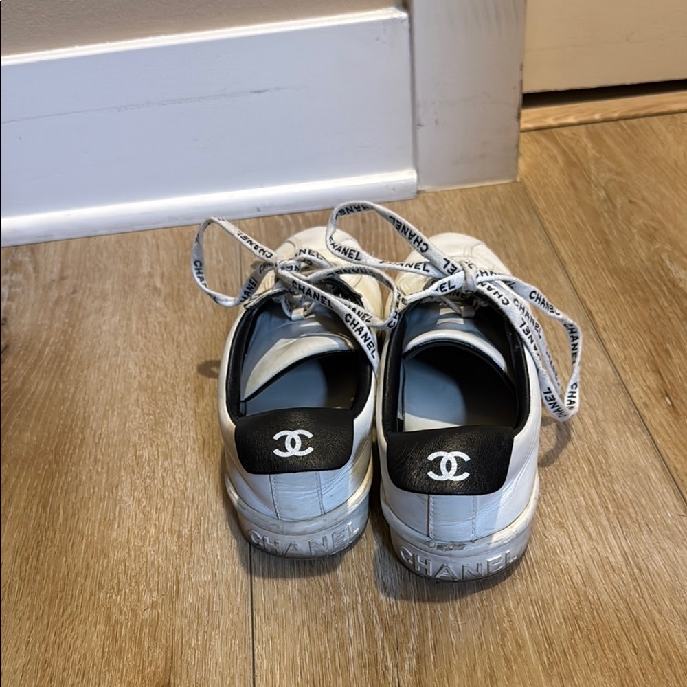 CHANEL White Sneakers with Black Accents - Picture 3 of 4